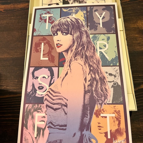 Taylor Swift Eras Tour 2024 VIP Box Complete - Picture 6 of 9